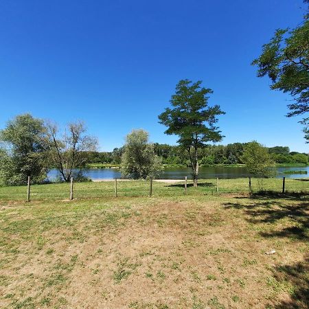Camping Onlycamp Le Port Saint-Benoît-sur-Loire Exteriér fotografie