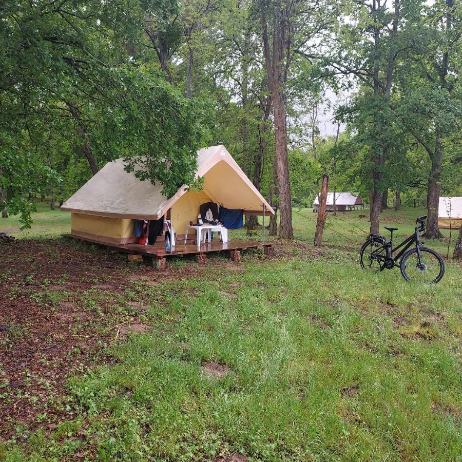 Camping Onlycamp Le Port Saint-Benoît-sur-Loire Exteriér fotografie